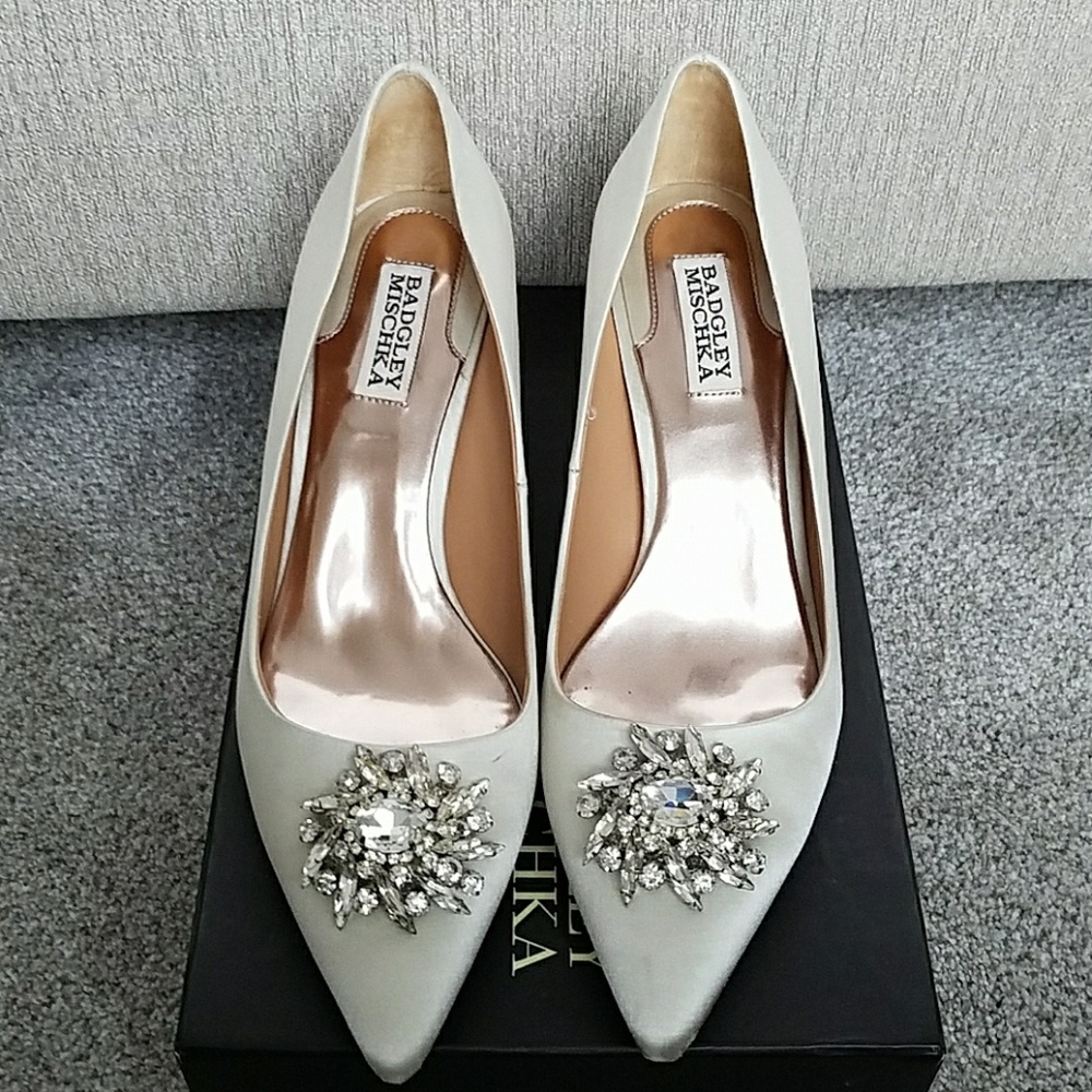 Badgley Mischka Satin Shoes size 8.5m